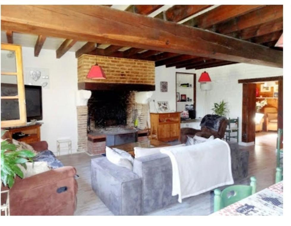 La Ferme Du Chateau Sas Gites Et Chambres D'Hotes Tresnay Buitenkant foto